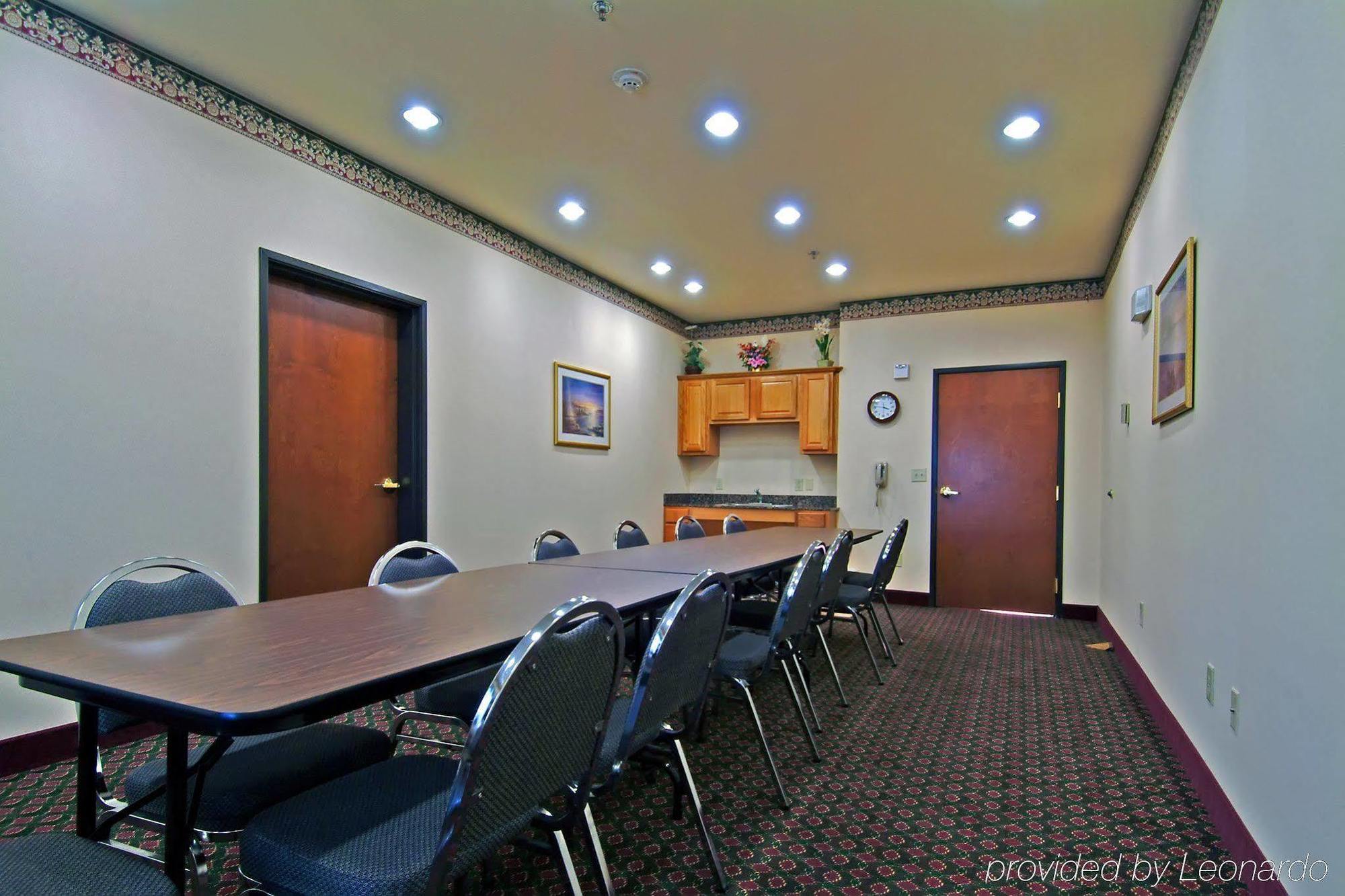 Best Western Plus Red River Inn Clarendon Facilidades foto